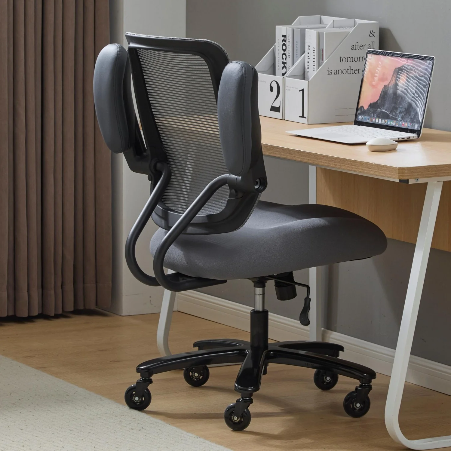 B1 Heavy Duty Chair 500lbs with Flip Armrests - Image 15