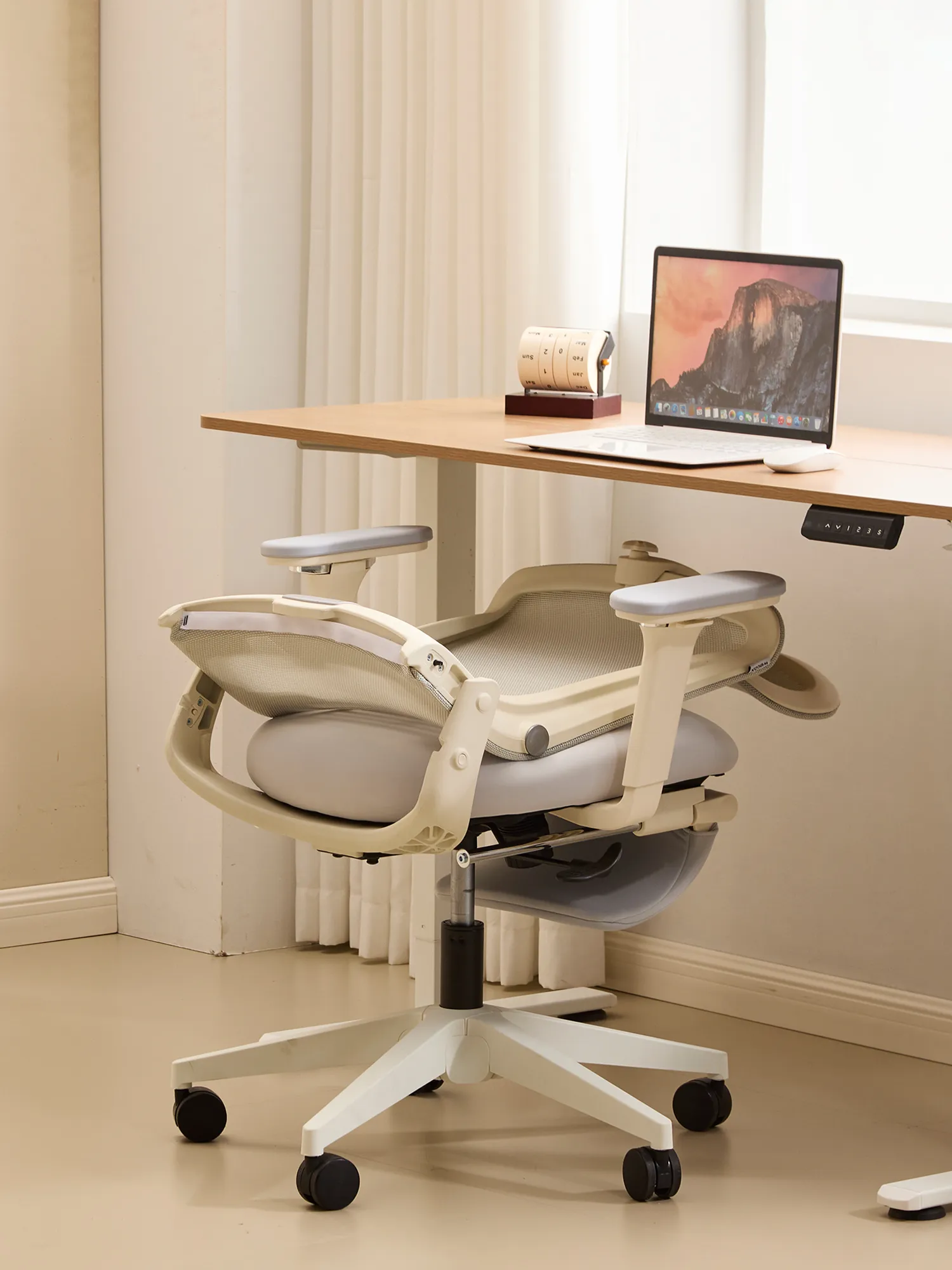 S4 Ergonomic Desk Chair with Foldable Backrest - Image 7