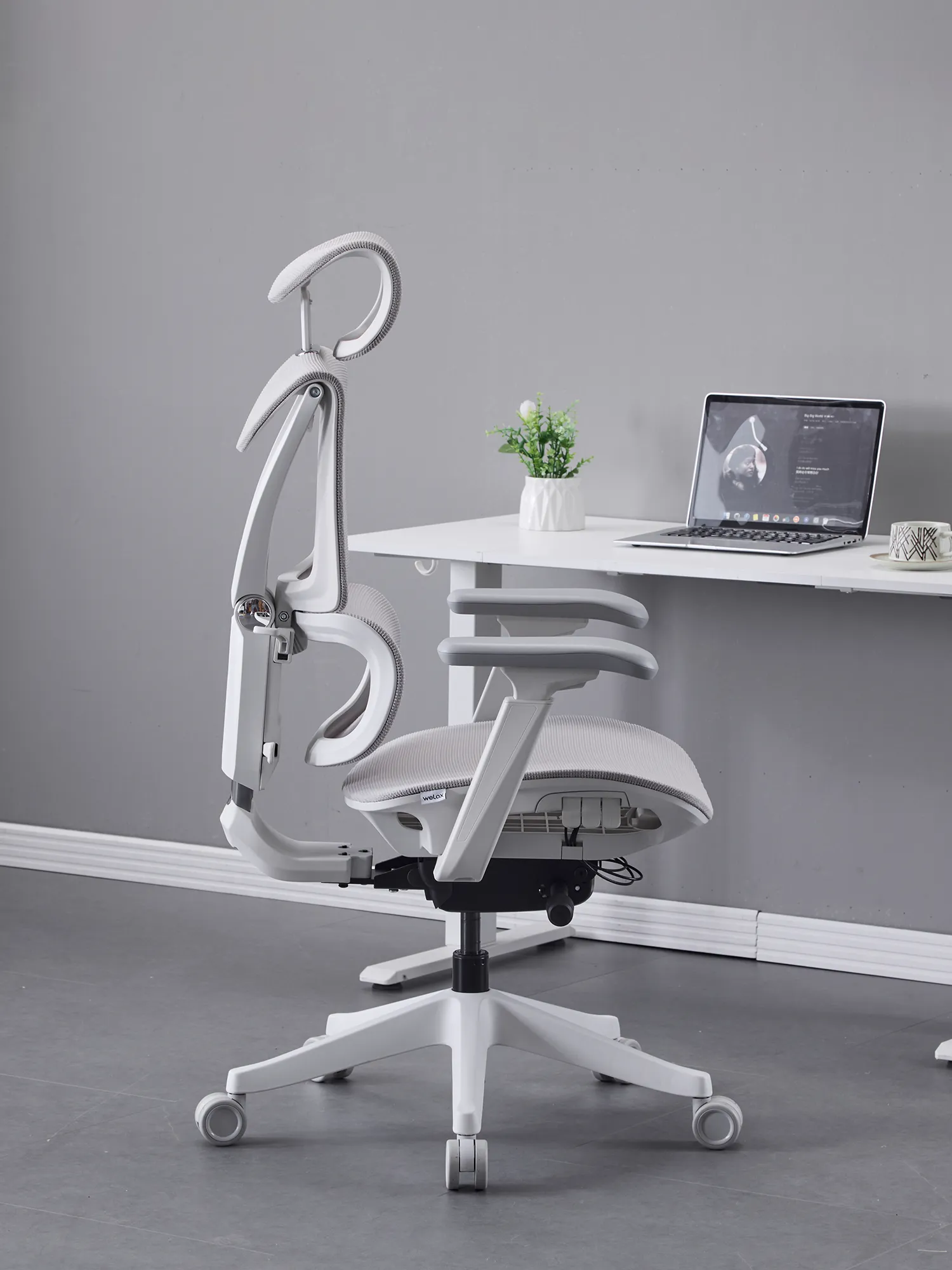 S7 Ergonomic Office Chair with Three-Button Adjustment - Image 10