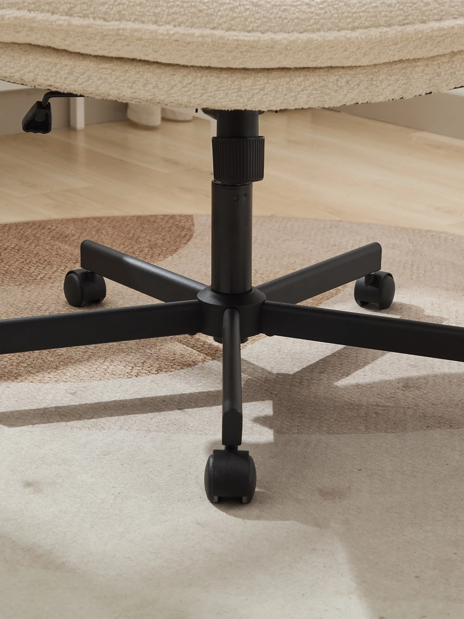 P3 Criss Cross Chair with Adjustable Armrests - Image 55